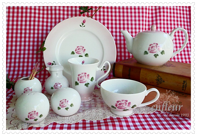 マニー マルゴー ティーポット【マニーと薔薇の雑貨のアンフロール