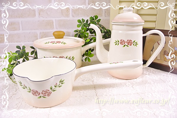 公式 ホーロー ミルクパン ❤ステンシルローズ マニー - 調理器具